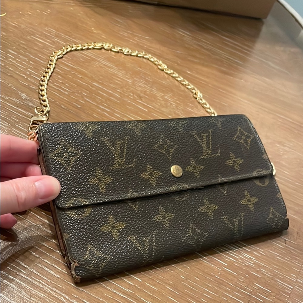 SALE PRICE FIRM Louis Vuitton International Trifold Monogram Wallet